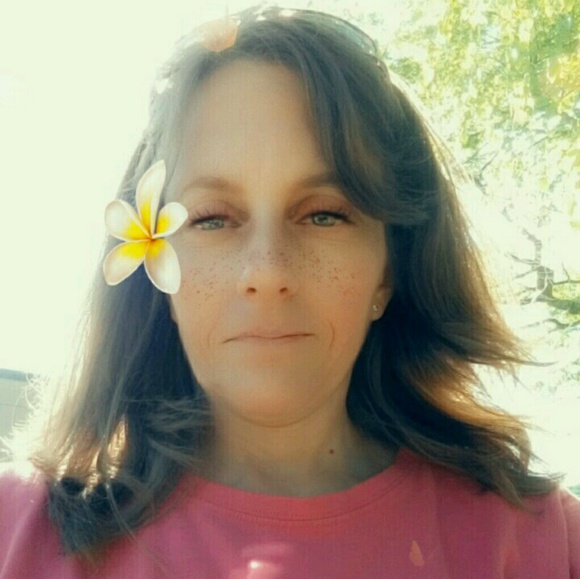 Profile Picture of Kimberly Johansen (@kmjh6711) on Poshmark