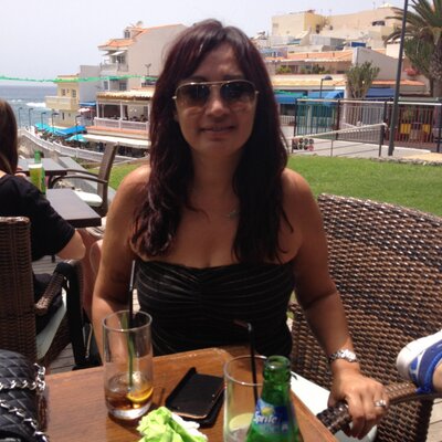 Profile Picture of KIM HARDWICK (@KIMCOLFAR) on Twitter