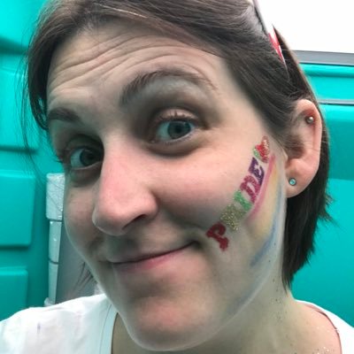Profile Picture of Laura Clarkson (@sixgoalwonder) on Twitter