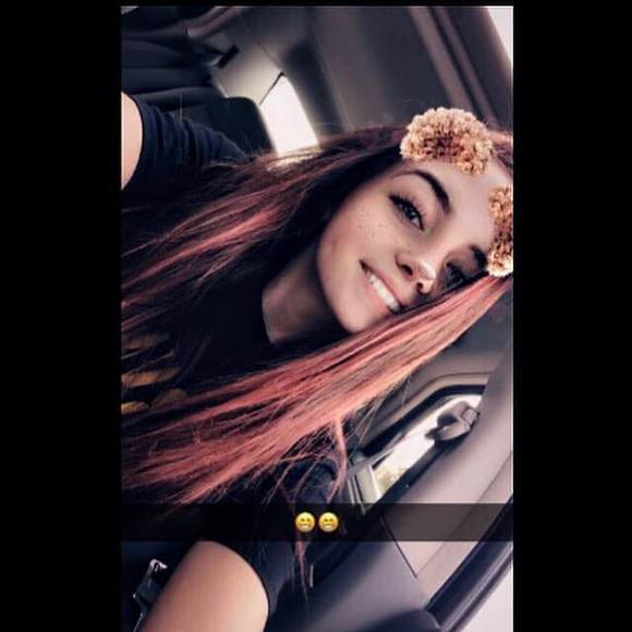 Profile Picture of Christina Campione (@c_campione) on Poshmark