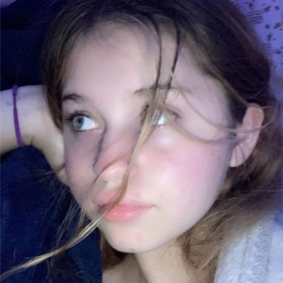 Profile Picture of Leah Jenness (@leahjenness23) on Poshmark