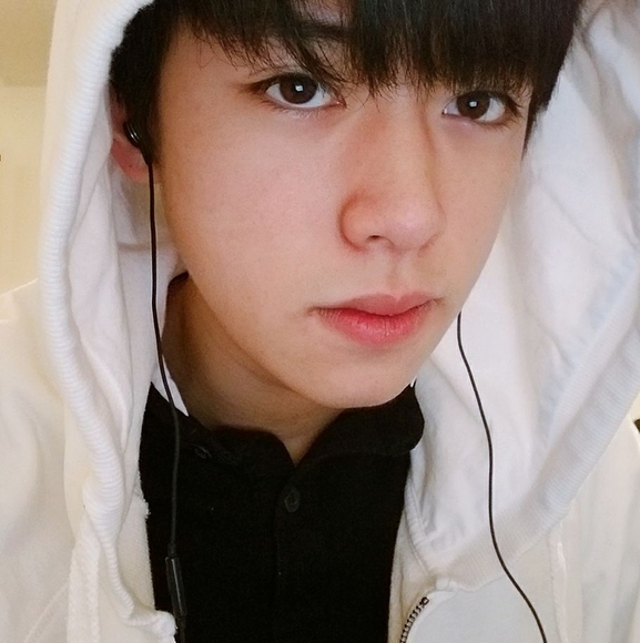 Profile Picture of Jay Liu (@jay_liu) on Poshmark