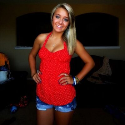 Profile Picture of Aubree Paige Moore  ♥ (@AubreeLovesYa) on Twitter