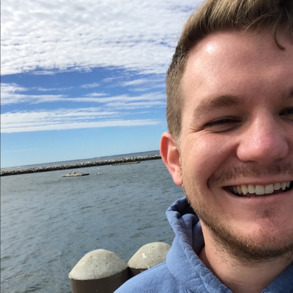 Profile Picture of Alexander King (@alexwking) on Poshmark