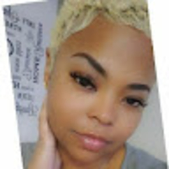 Profile Picture of Jasmine Palmer (@jazzpharmd3) on Poshmark
