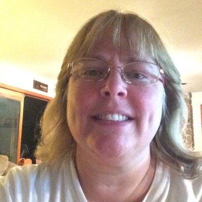Profile Picture of Lisa Szymanski (@lhszymanski) on Twitter