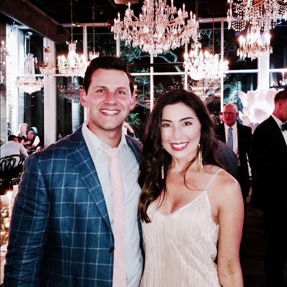 Profile Picture of Lindsey Baione (@lrab84) on Poshmark