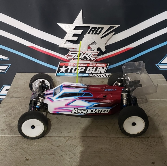 Profile Picture of Jeff Runnells (@jeffr776) on Poshmark