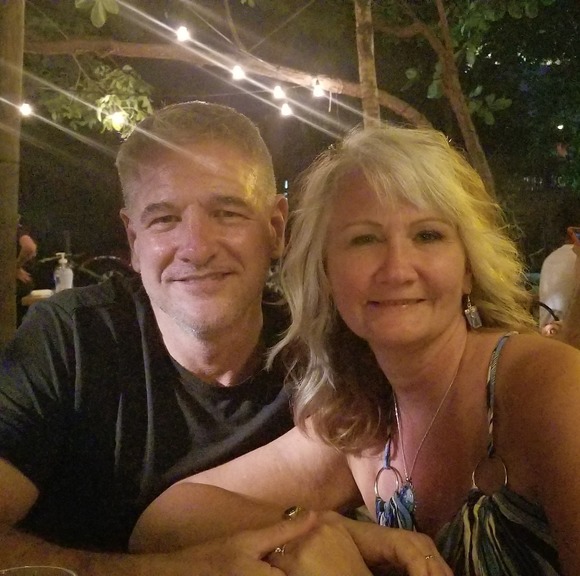 Profile Picture of Tracy Helling (@tracyhelling) on Poshmark