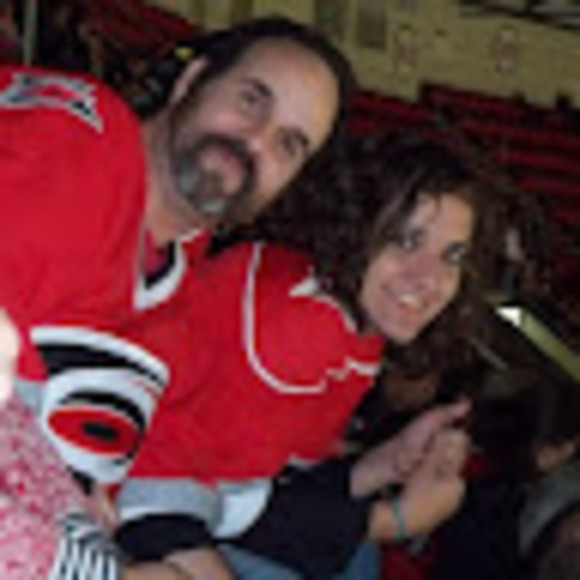 Profile Picture of Dave Farrington (@davefarringto) on Poshmark