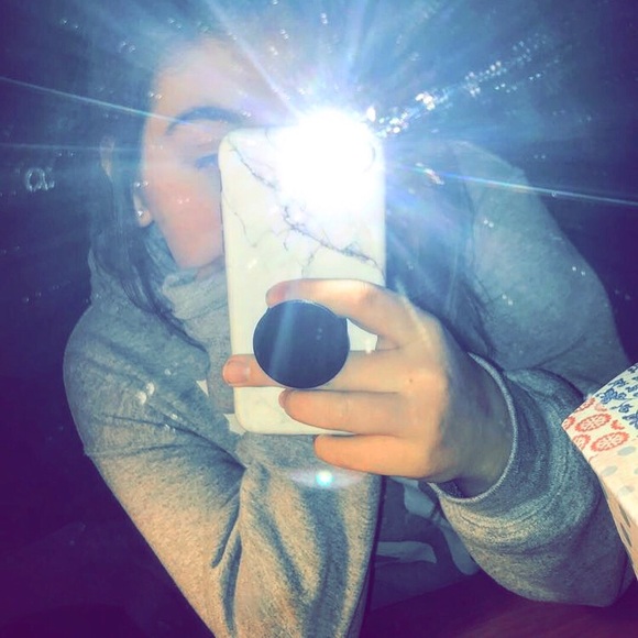 Profile Picture of Cecelia Weber (@ceceweber) on Poshmark