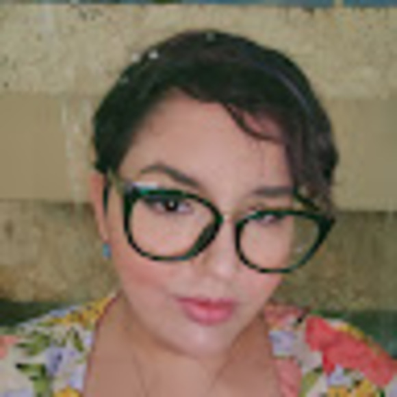 Profile Picture of Francheska Johnson (@francheskajohns) on Poshmark
