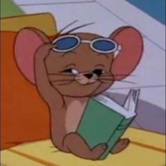 Profile Picture of Mia Wiacek (@mia_____436) on Poshmark