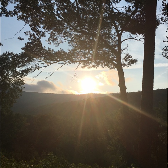 Profile Picture of Arely Castillo (@arelyycastilloo) on Poshmark