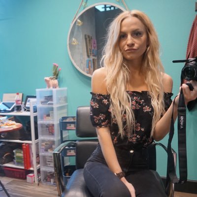 Profile Picture of Leah Henderson (@leahemily0) on Twitter