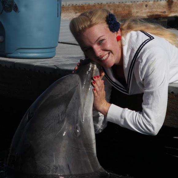 Profile Picture of Jessica Roame (@jessicaroame) on Poshmark