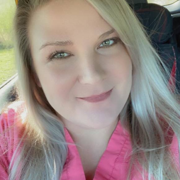 Profile Picture of Lacey Wiley (@laceyw1987) on Poshmark
