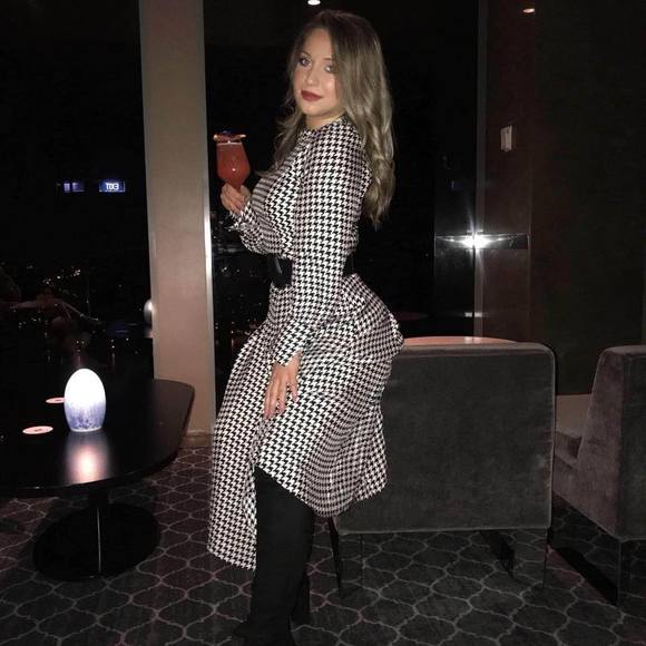 Profile Picture of Natalie Stevanović (@nataliestevanov) on Poshmark