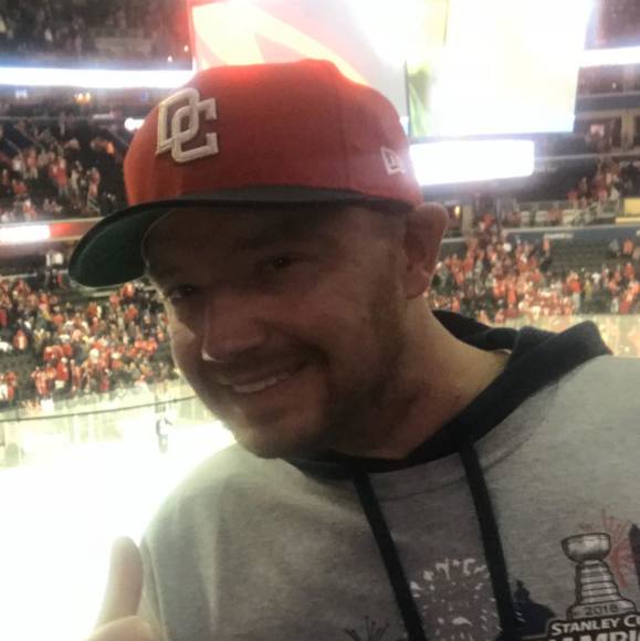 Profile Picture of Patrick Moreland (@pmoreland1985) on Poshmark