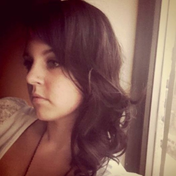 Profile Picture of Sara Colletta (@saran_atl) on Poshmark