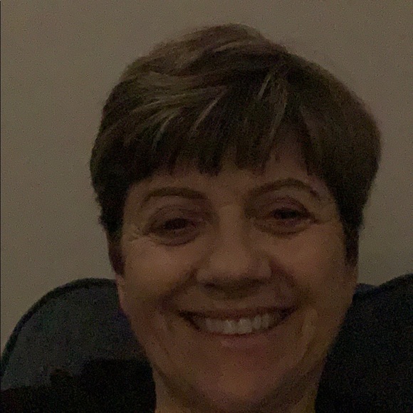 Profile Picture of Bonnie Zappolo (@bzappol1) on Poshmark