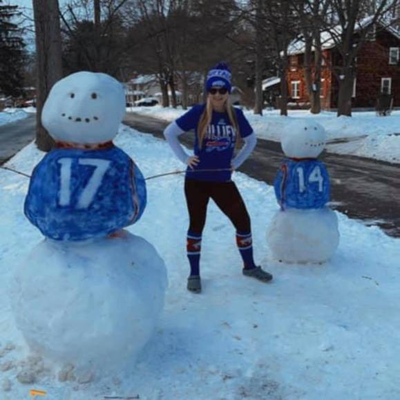 Profile Picture of Danielle Rydzynski (@danielleryd) on Poshmark