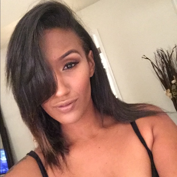 Profile Picture of Chrissy Magee (@chrissymarie9) on Poshmark
