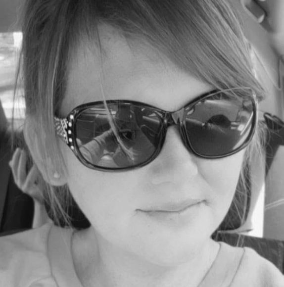 Profile Picture of Kathy Emrich (@tripndayz) on Poshmark