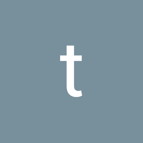Profile Picture of Torrey Felber (@torreyfelber) on Poshmark