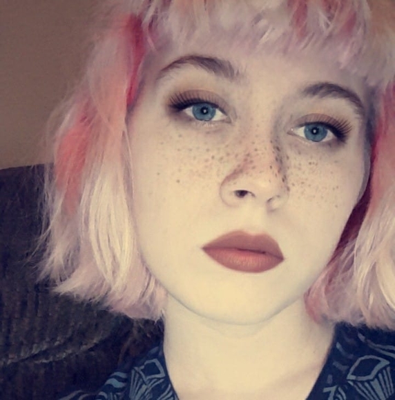 Profile Picture of Kerri Fagg (@kerrif281) on Poshmark