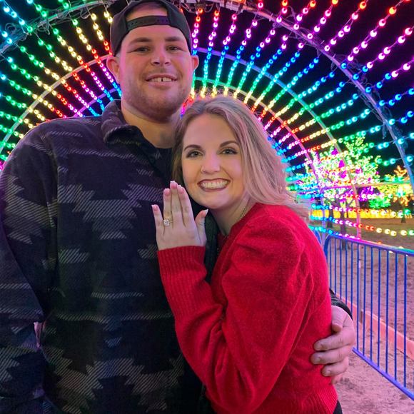 Profile Picture of Hanna Lautzenheiser (@hlautzenheiser) on Poshmark