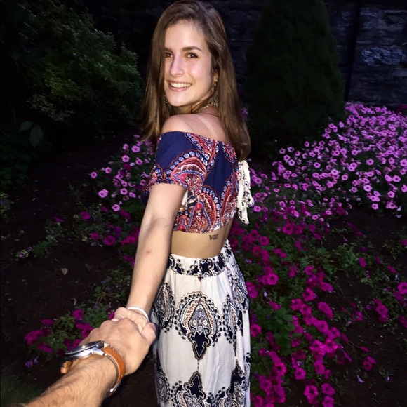 Profile Picture of Ruth Settle (@ruthy12345) on Poshmark