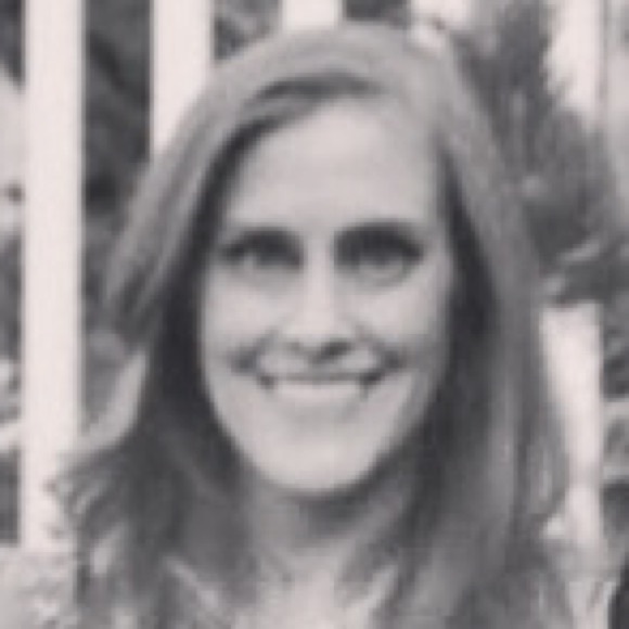 Profile Picture of Jen Yoskowitz (@yosko) on Poshmark