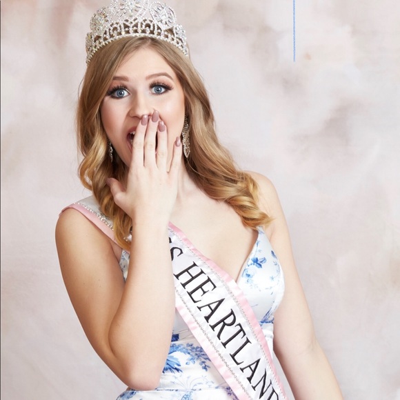 Profile Picture of Madelyn Wilford (@mwilford427) on Poshmark