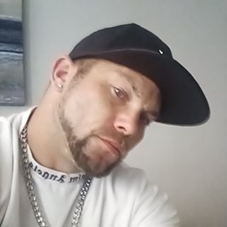 Profile Picture of Shaun Comer (@criss.colman.52) on Facebook