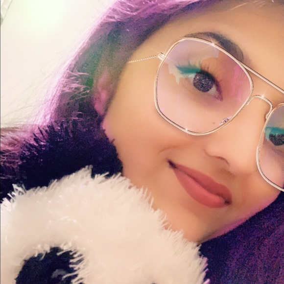 Profile Picture of Sandeep Dhillon (@kaurdhillon06) on Poshmark