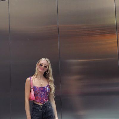 Profile Picture of juliabrooks977 (@juliabrooks977) on Tiktok