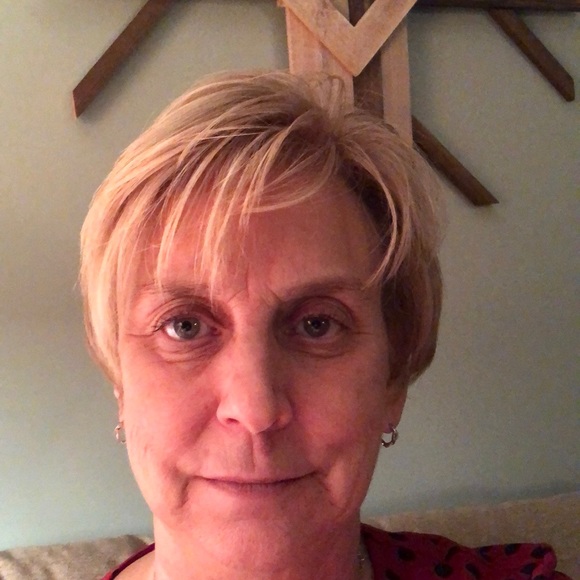 Profile Picture of Debbie Reid (@dlrpa) on Poshmark