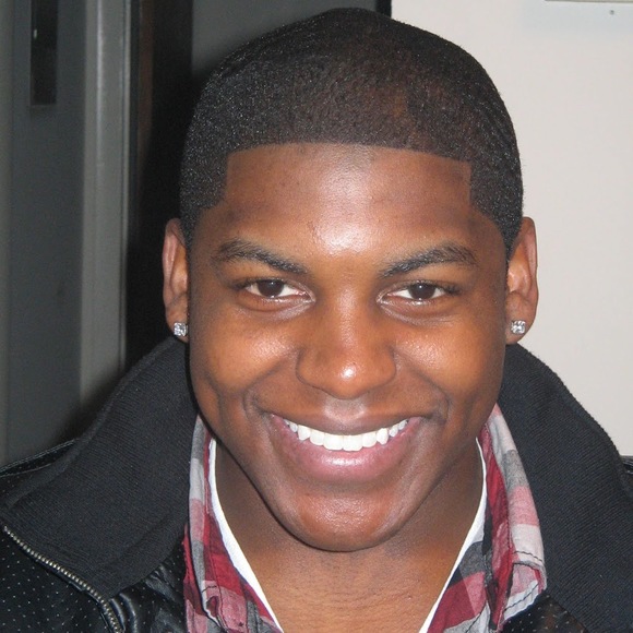 Profile Picture of Carlton Clay (@kingcizzle) on Poshmark
