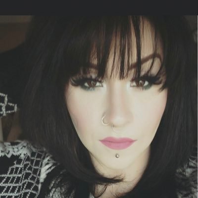 Profile Picture of Shana Young (@Shana667) on Twitter