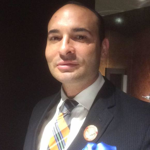 Profile Picture of Jerrus Roxas (@jerrusroxas) on Poshmark