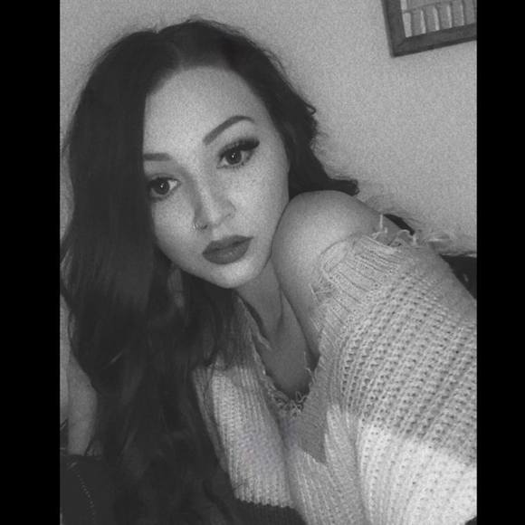 Profile Picture of Kim Bronson (@kim_bronson) on Poshmark