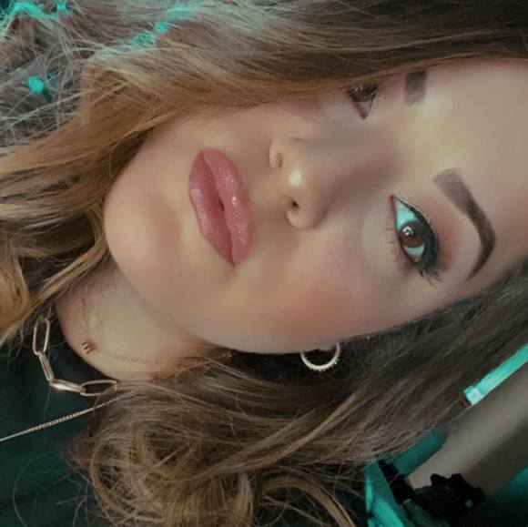 Profile Picture of Tina Decosta (@tfreakinnuh) on Poshmark