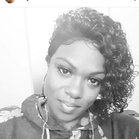 Profile Picture of Akila Scott (@tukymama) on Poshmark