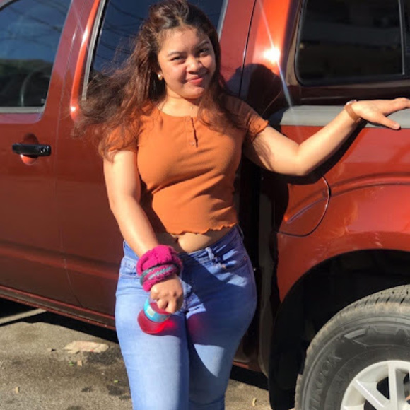 Prayme Niffang - Poshmark Profile Picture of Prayme Niffang (@niffangprayme) on Poshmark