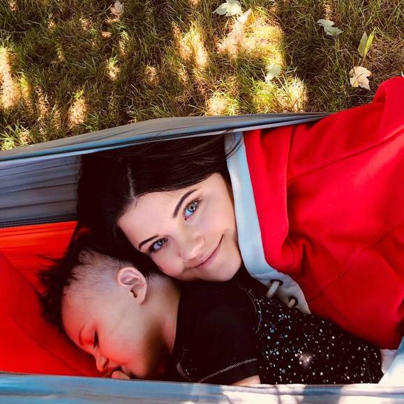 Profile Picture of Hannah Mahurin (@sincehewas6teen) on Poshmark