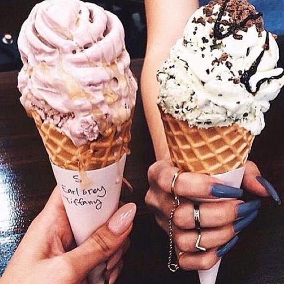 Profile Picture of Cyndi Schrecker (@cs7123) on Poshmark