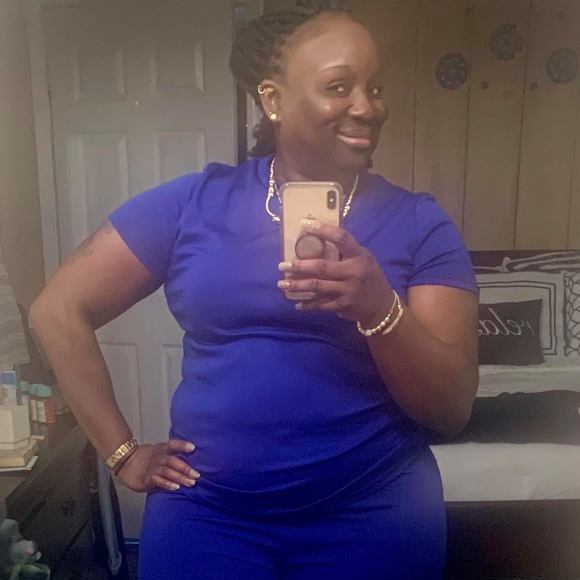 Profile Picture of Tonya Bookhardt (@tonyabookhardt) on Poshmark