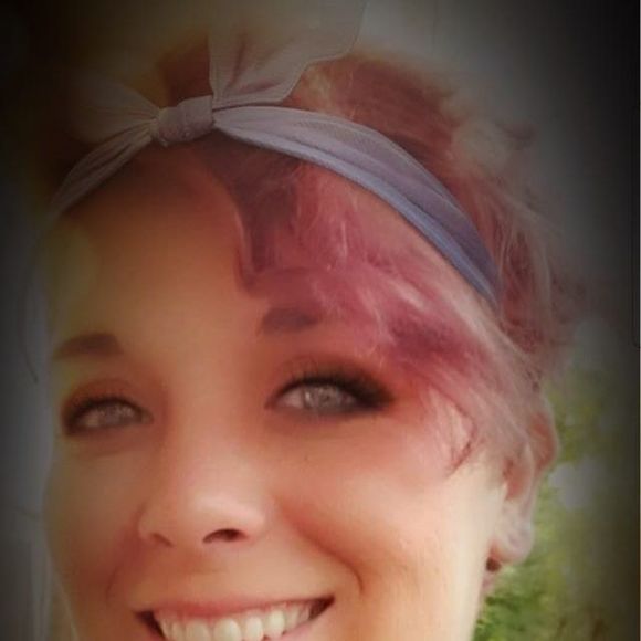 Profile Picture of Amy Boyd (@amyboyd899) on Poshmark