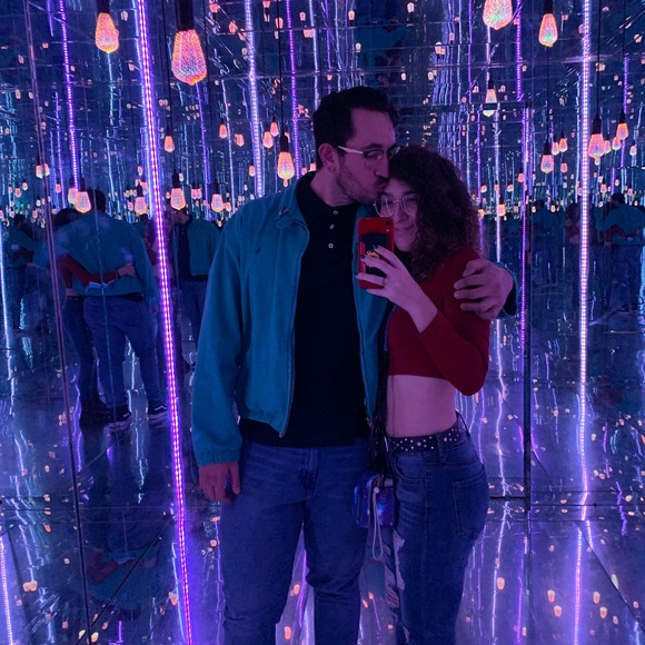 Profile Picture of Emily Sampson (@enmybear) on Poshmark